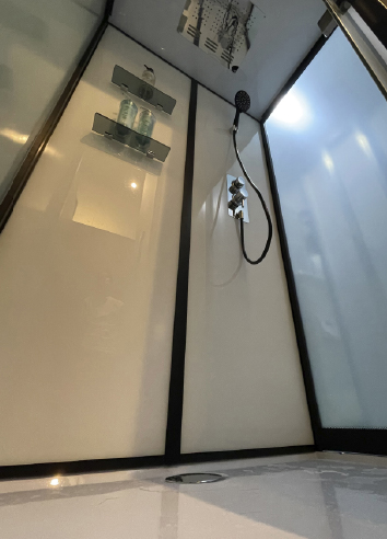 オーバーヘッドシャワー